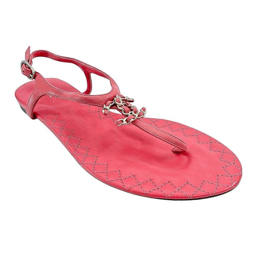 Chanel Interlocking C Pink Leather Thong Flat Sandals Gold Chain Detail EU 38